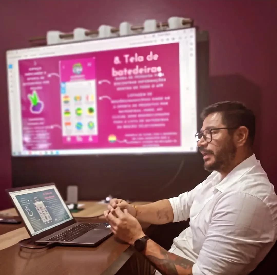 Professor Bruno apresenta o AçaíDirect